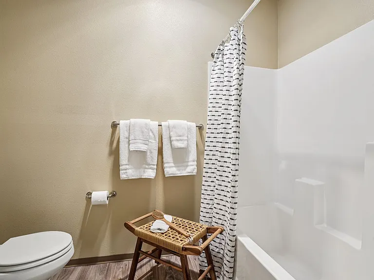 LIBERTY CREST APARTMENTS — Photo 43