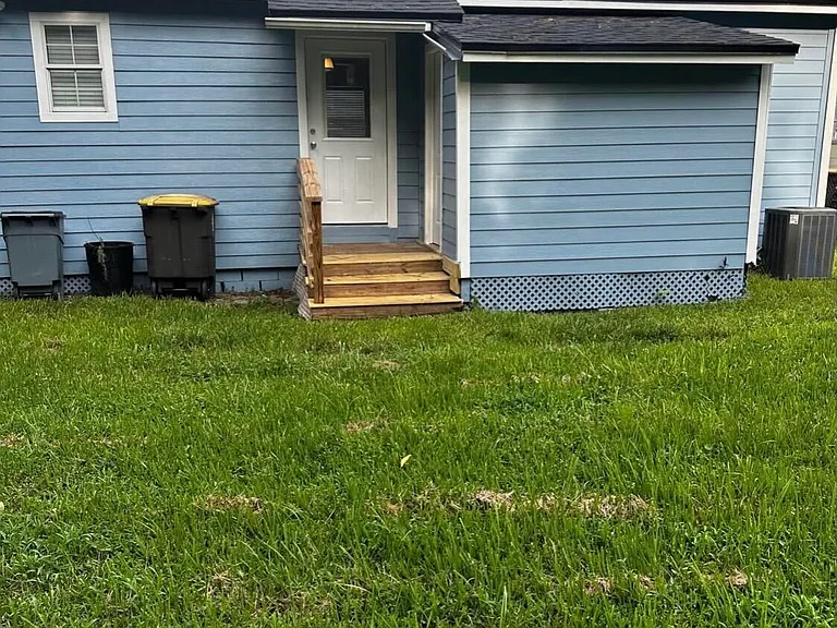 1290 Stimson St — Photo 5