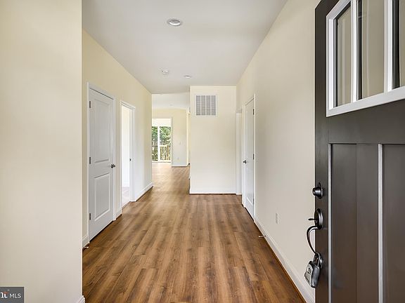5th image of Amberfield Ct #11