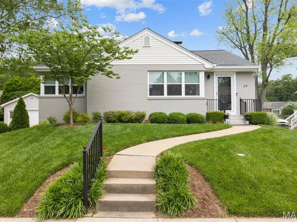 24 Midpark Ln, Saint Louis, MO 63124