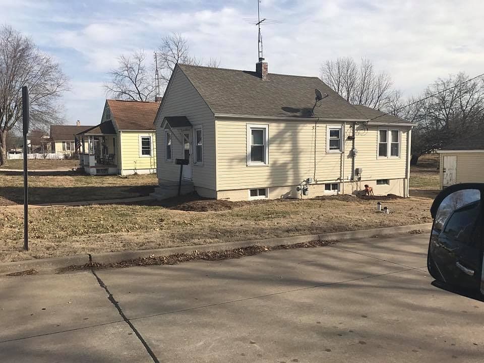 2nd image of 1045 Edgemont Blvd