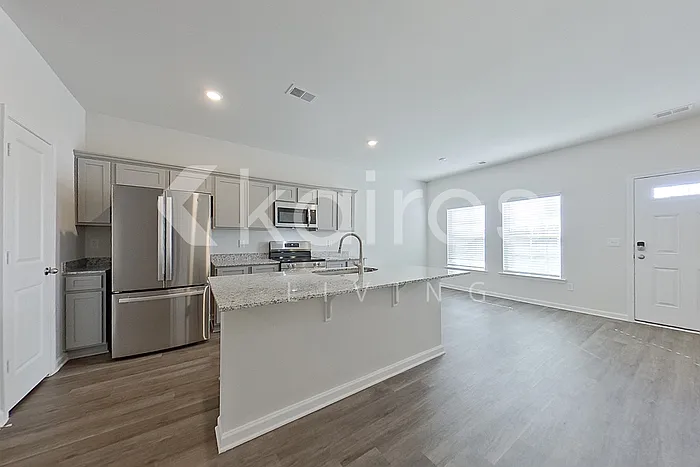 2129 Banyon Cir — Photo 5