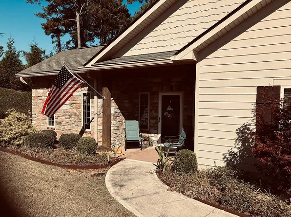 3022 Alumni Ln, Opelika, AL 36804