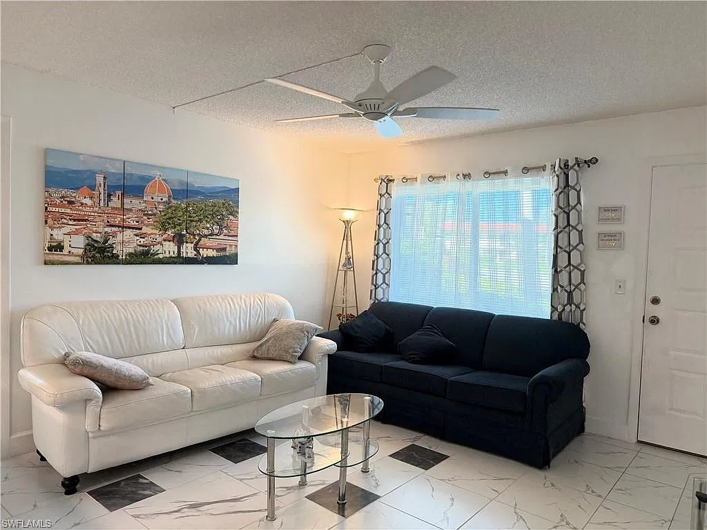 2 bed, 2.0 bath, 735 sqft, $2,300 — Photo 3