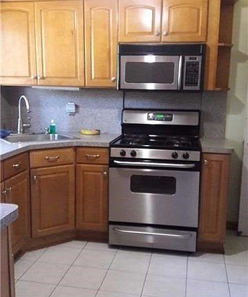 2nd image of 63 Washington Ave