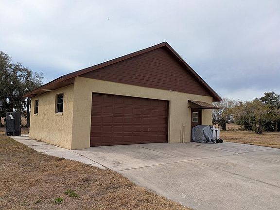 2nd image of 1565 Shadow Ridge Cir