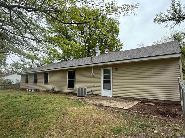 4212 SW 28th Ter, Topeka, KS 66614