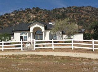 21535 Oak Knoll Dr, Tehachapi, CA 93561
