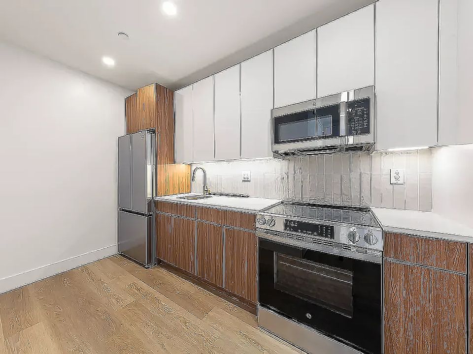 1st image of 1259 2nd Ave #12