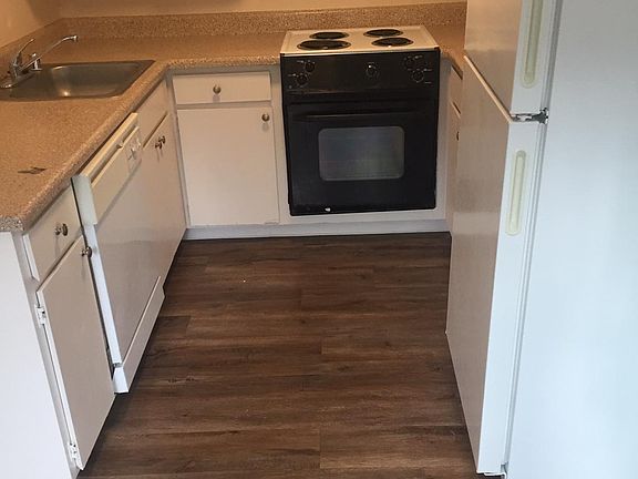 3rd image of 4875 Manzanita Ave APT 37