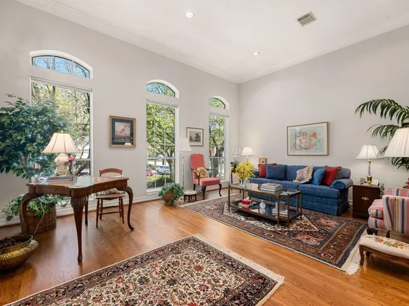 416 McGowen St, Houston, TX 77006