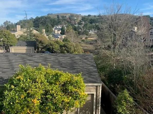 61 Parkview Cir, Corte Madera, CA 94925