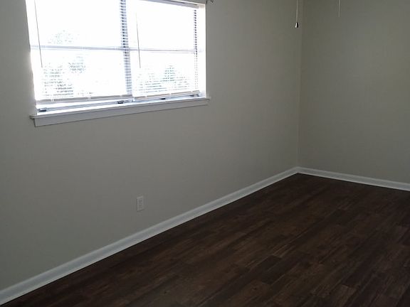 2nd image of 2112 Martin Luther King Jr Dr APT 6