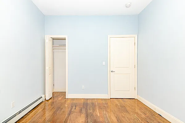 Rented by MySpaceNYC | media 8