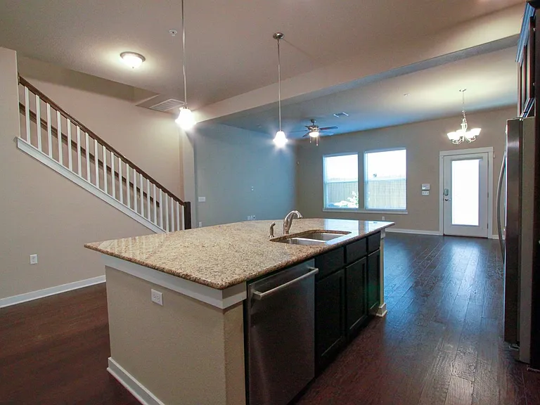 4722 Page St — Photo 10