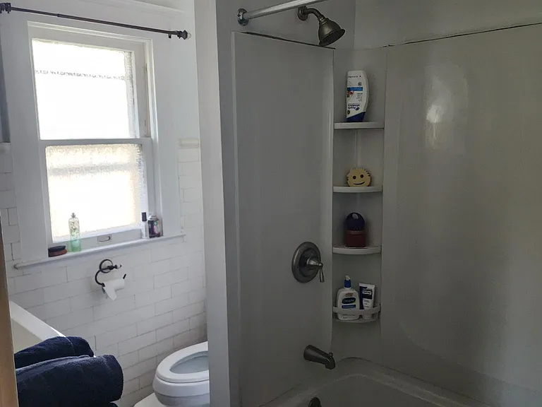 2nd floor bathroom