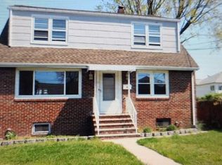 11 Wright Ct, Bloomfield, NJ 07003
