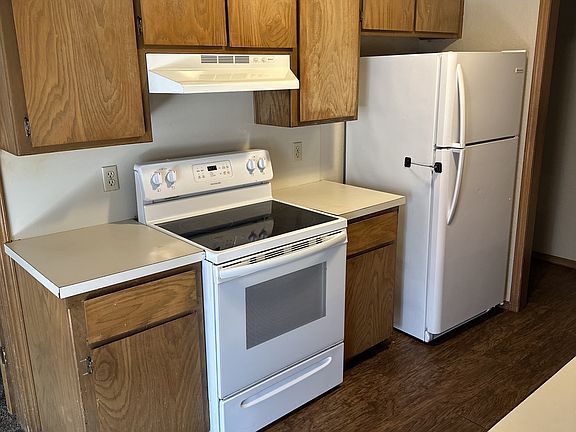 5th image of 2830 SE 55th St
