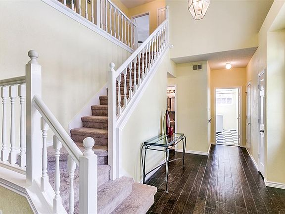 5th image of 3226 Mapleridge Dr