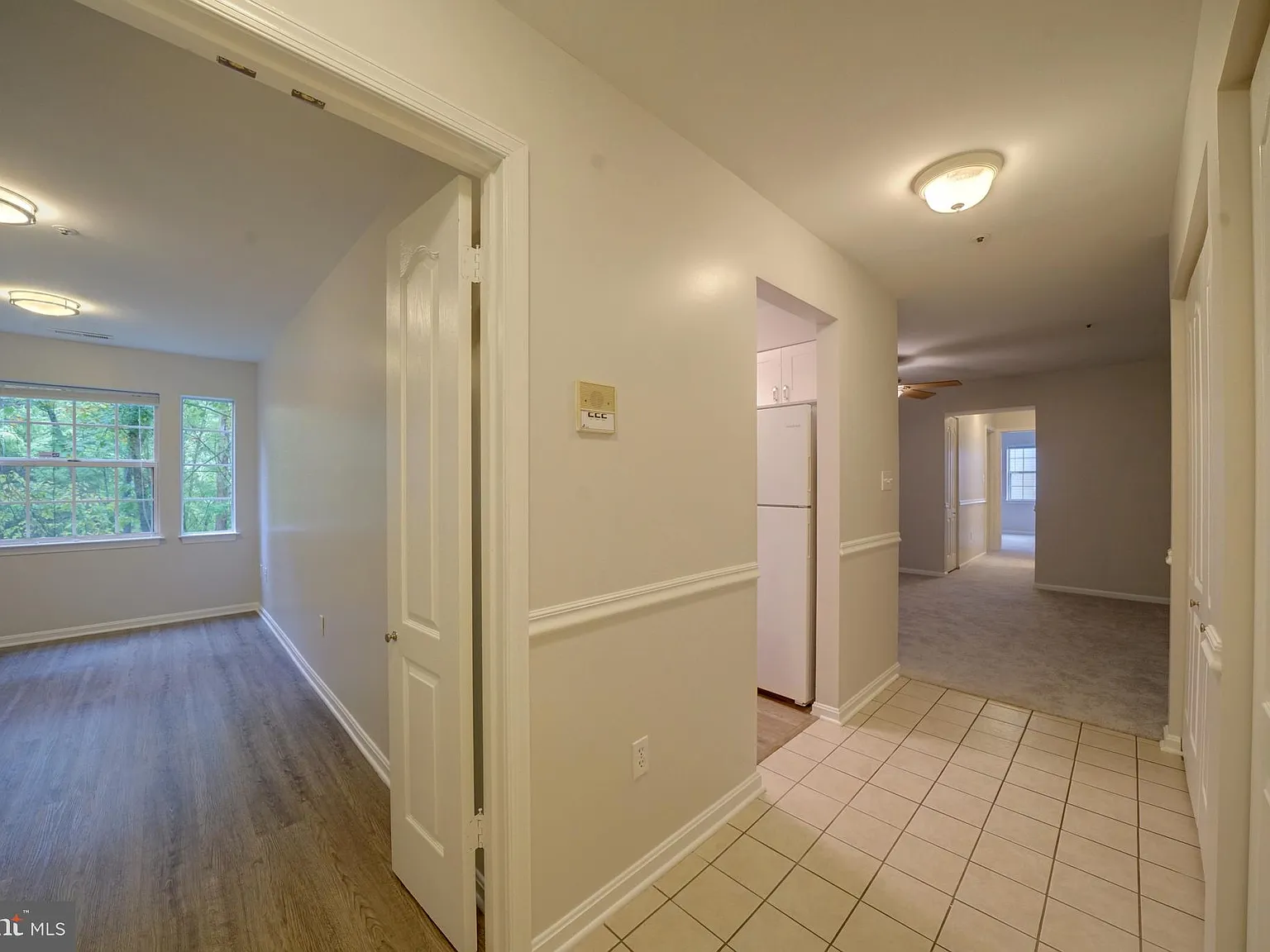 3 bed, 1073 sqft, $2,200 — Photo 4