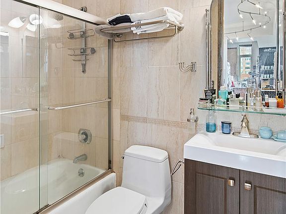 5th image of 350 Albany St APT 12F
