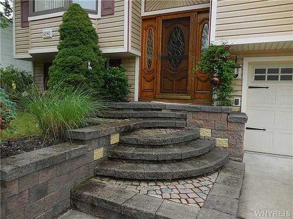 3rd image of 6840 Nettle Creek Dr