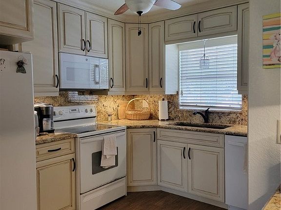 4th image of 1050 Lake McGregor Dr APT 6715