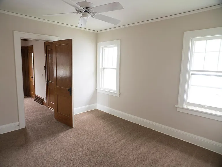 4326 N Newhall St — Photo 3
