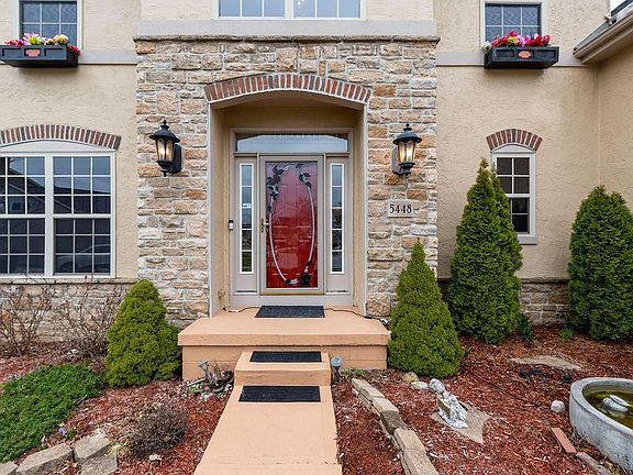 4th image of 5448 Larkshire Ct