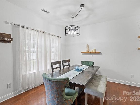 5th image of 19437 Pocono Ln