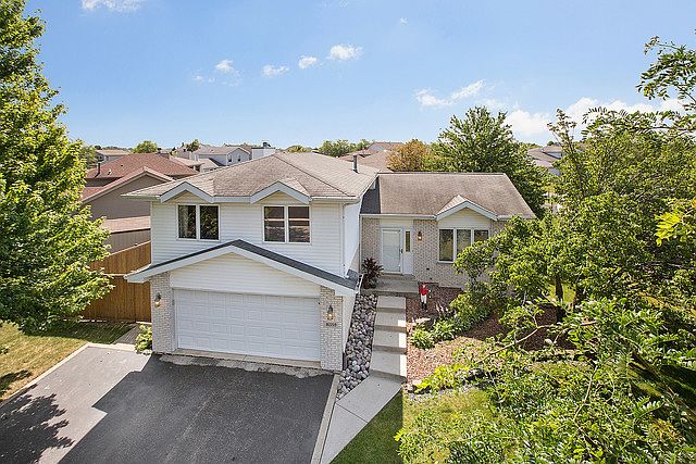1st image of 16559 W Montauk Dr