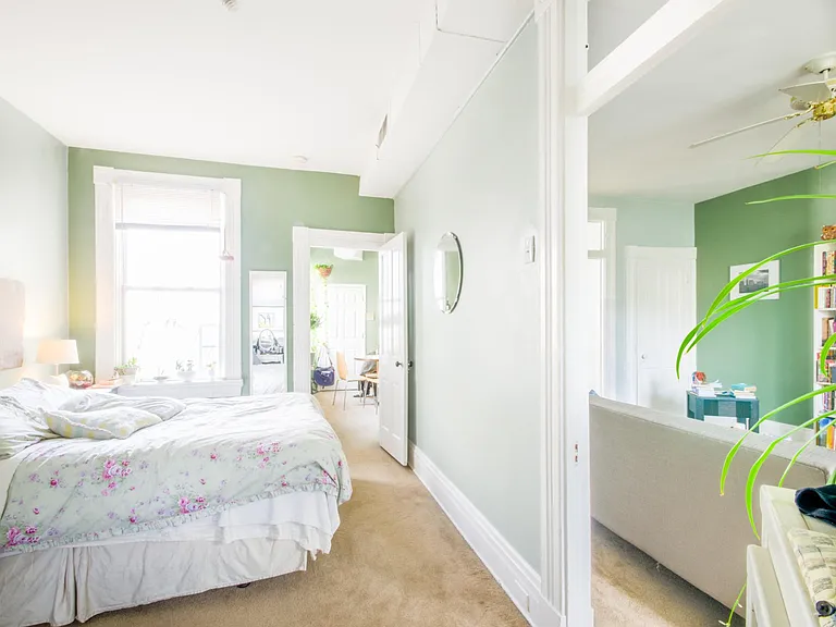 545 Milton St #4 — Photo 12