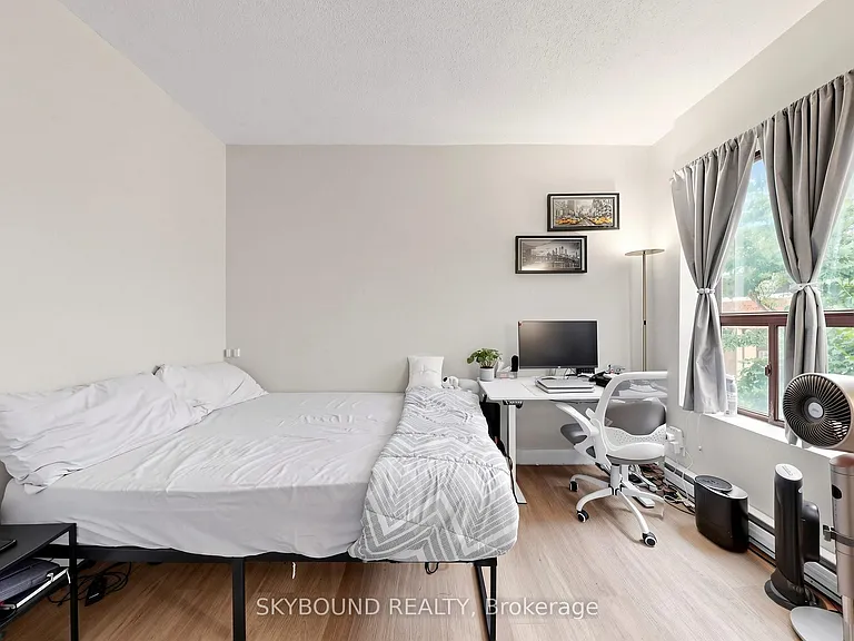 131 Wineva Ave #G — Photo 11
