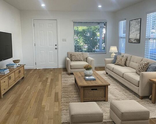2nd image of 1254 N Detroit St #1260