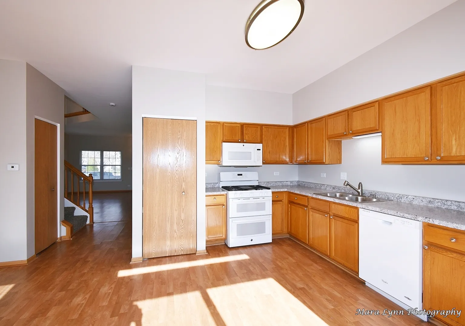 4 bed, 2.5 bath, 1624 sqft, $2,995 — Photo 4