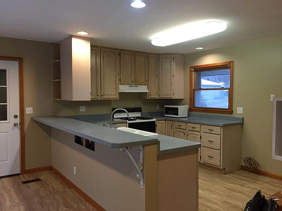 4th image of 13423 Belmead Ave