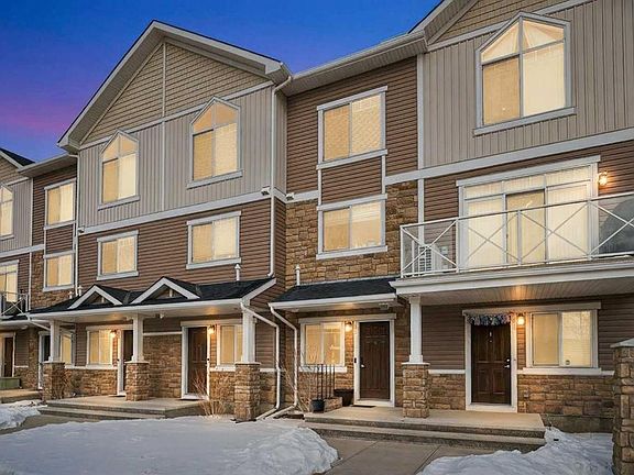 2nd image of 62 S Skyview Ranch Ave NE