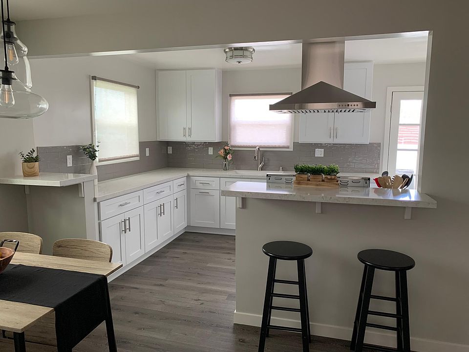 1st image of 682 Westminster Ave