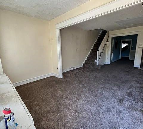 4th image of 7514 Tabor Ave