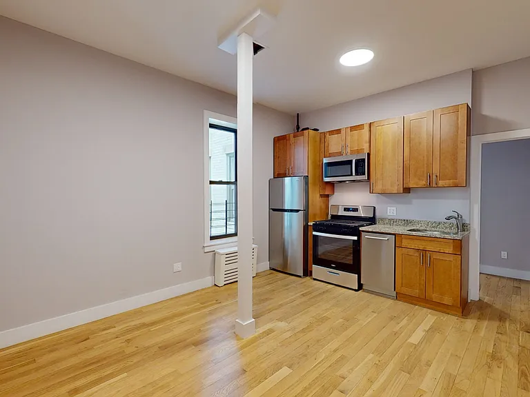 1061 Saint Nicholas Ave #4 — Photo 4