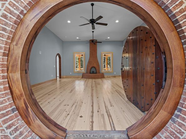 3635 Carthage Road, West End, NC 27376