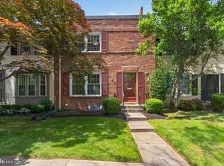 8426 Grenoble Ct, Springfield, VA 22152