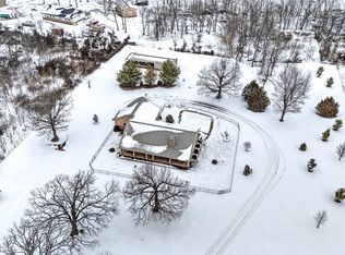 14916 Fielding Rd, Gravette, AR 72736