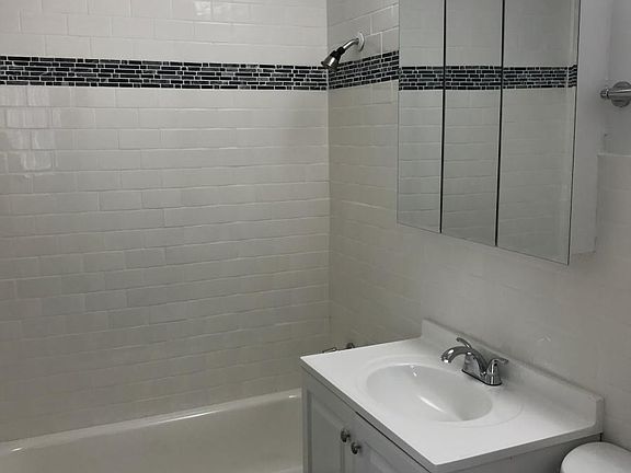 5th image of 5848 N Kenmore Ave APT 405