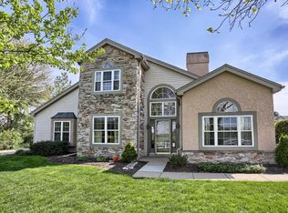115 Greenview Dr, Lancaster, PA 17601
