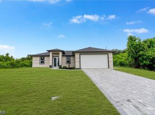 2820 2nd St W, Lehigh Acres, FL 33971