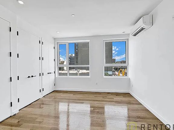 5th image of 1875 Atlantic Ave #532