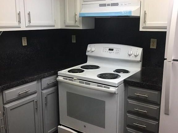 4th image of 3110 Whisper Oaks Ln APT G