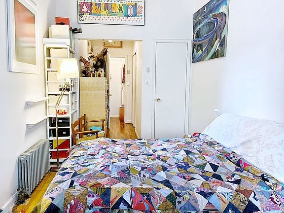 4th image of 133 W 80th St APT 6