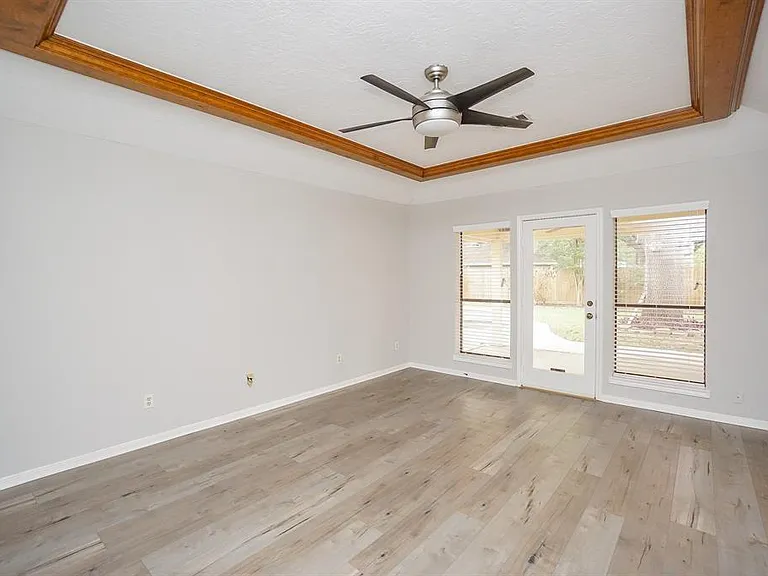 2918 E Elm Cir — Photo 5